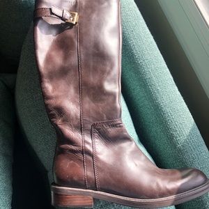 Leather buckle boots
